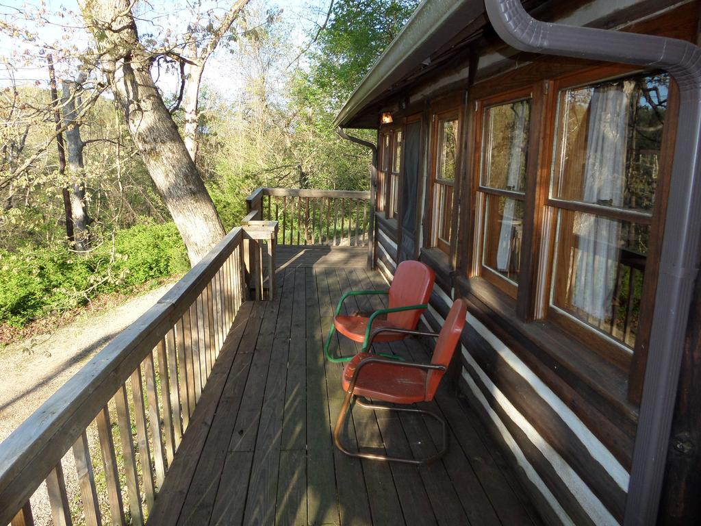 ユリーカ・スプリングス Lake Lucerne Treehouseヴィラ エクステリア 写真
